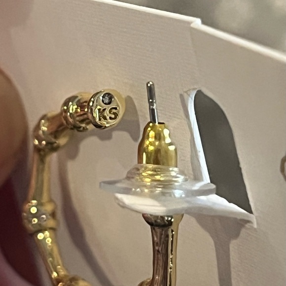 Kendra Scott Gold Tone Bamboo-Style Medium Hoop Earrings new with dust bag - Picture 5 of 6